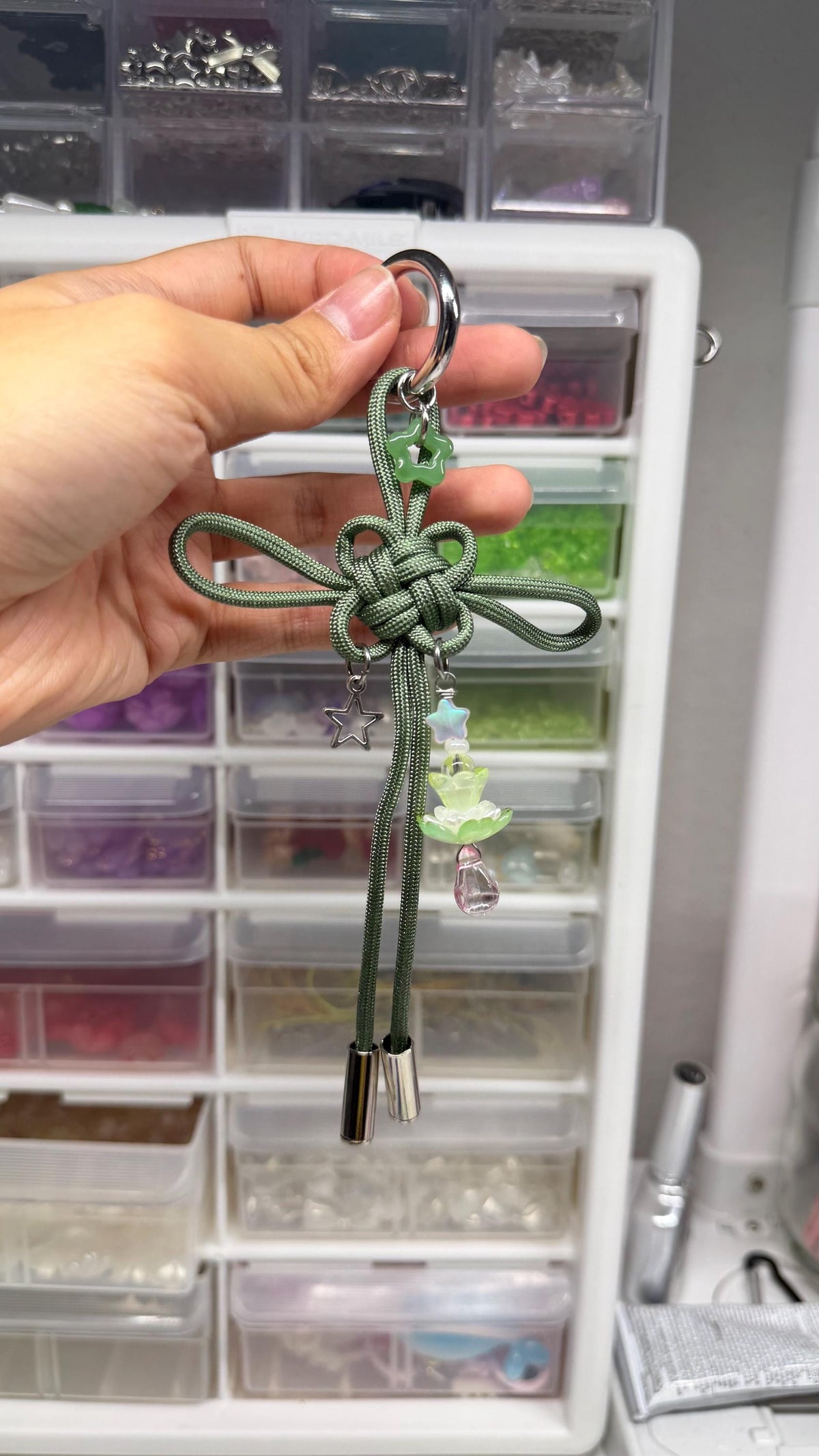 Floral Jade Star Fortune Knot Keychain: Handmade Chinese Lucky Charm